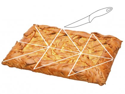 Сдобный пирог с ветчиной и сыром