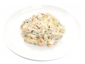 Салат Оливье с ветчиной